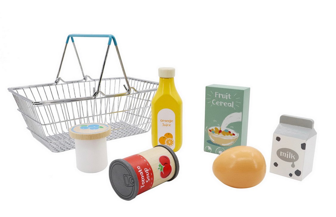 Wooden-Grocery-Set-with-metal-basket